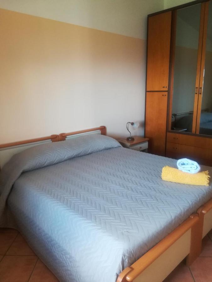 mansarda fiorita Bed and Breakfast Abatemarco Exteriör bild